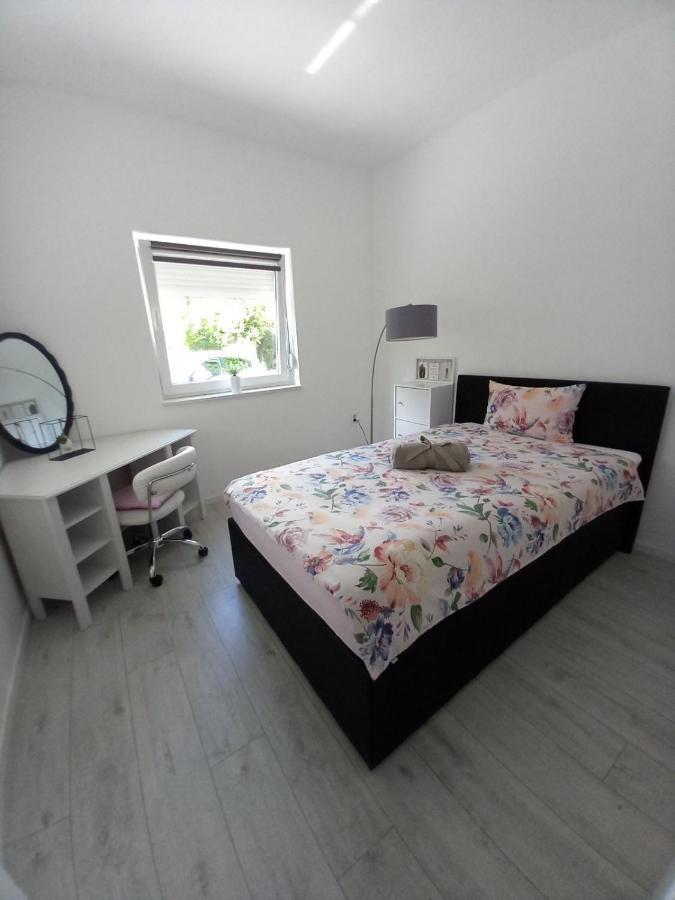 Drenova Apartman Leilighet Rijeka Eksteriør bilde